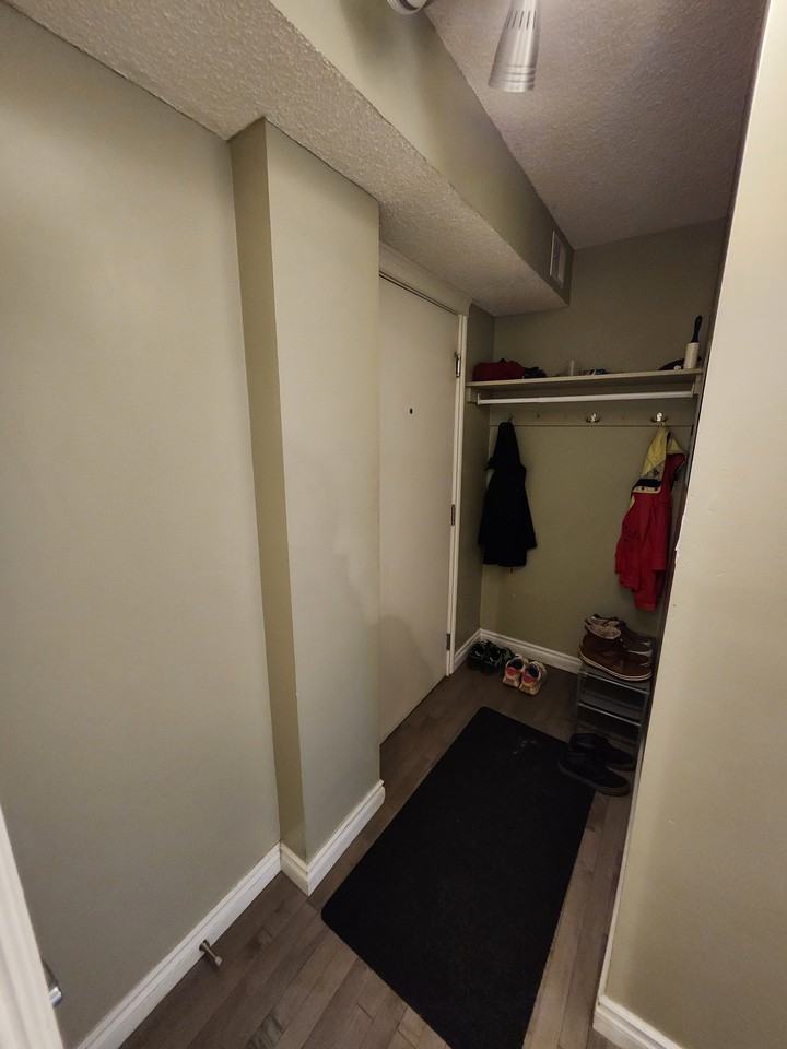 1021 13 Ave Sw - Photo 2 of 14