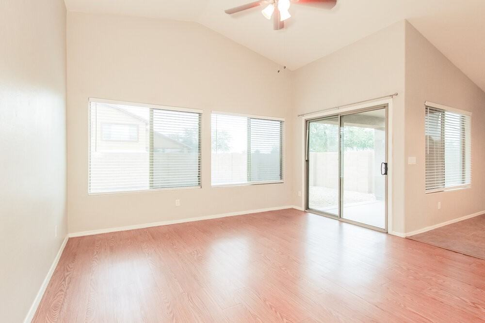 25549 W Winslow Ave - Photo 4 of 16