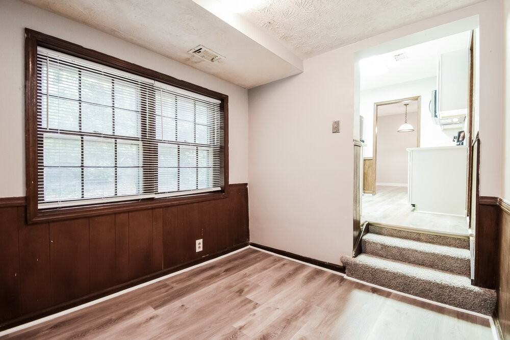2725 Westford Ct - Photo 6 of 17
