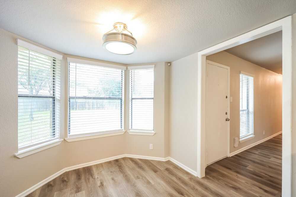 2743 Knoll Tree St - Photo 7 of 16