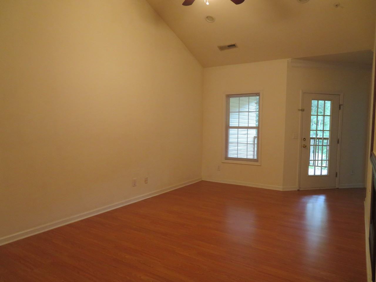 8806 Fairview Blf #1 - Photo 2 of 14