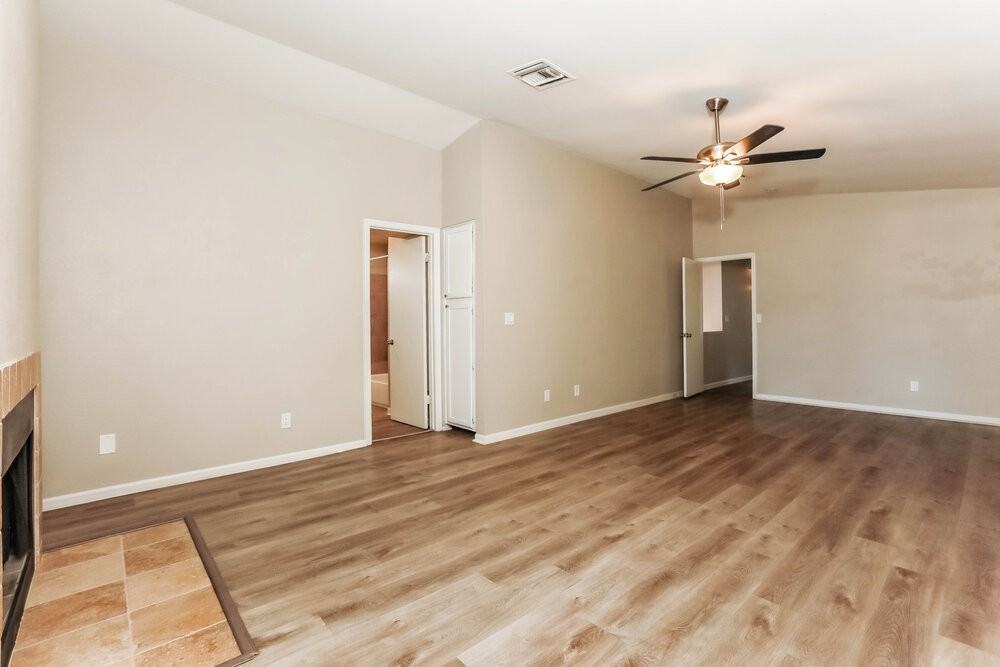 5330 E Fairfield St - Photo 5 of 17