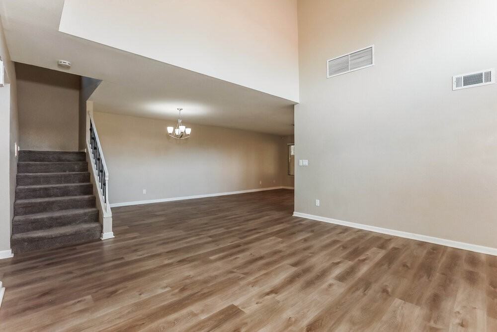 5330 E Fairfield St - Photo 6 of 17
