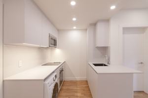 featured image of 3495 Av Van Horne