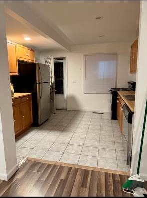 546 Junction St - Photo 2 of 20