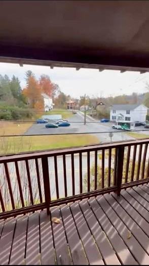 546 Junction St - Photo 3 of 20
