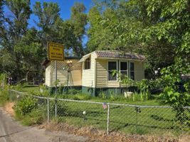 featured image of 825 E Ottley Ave