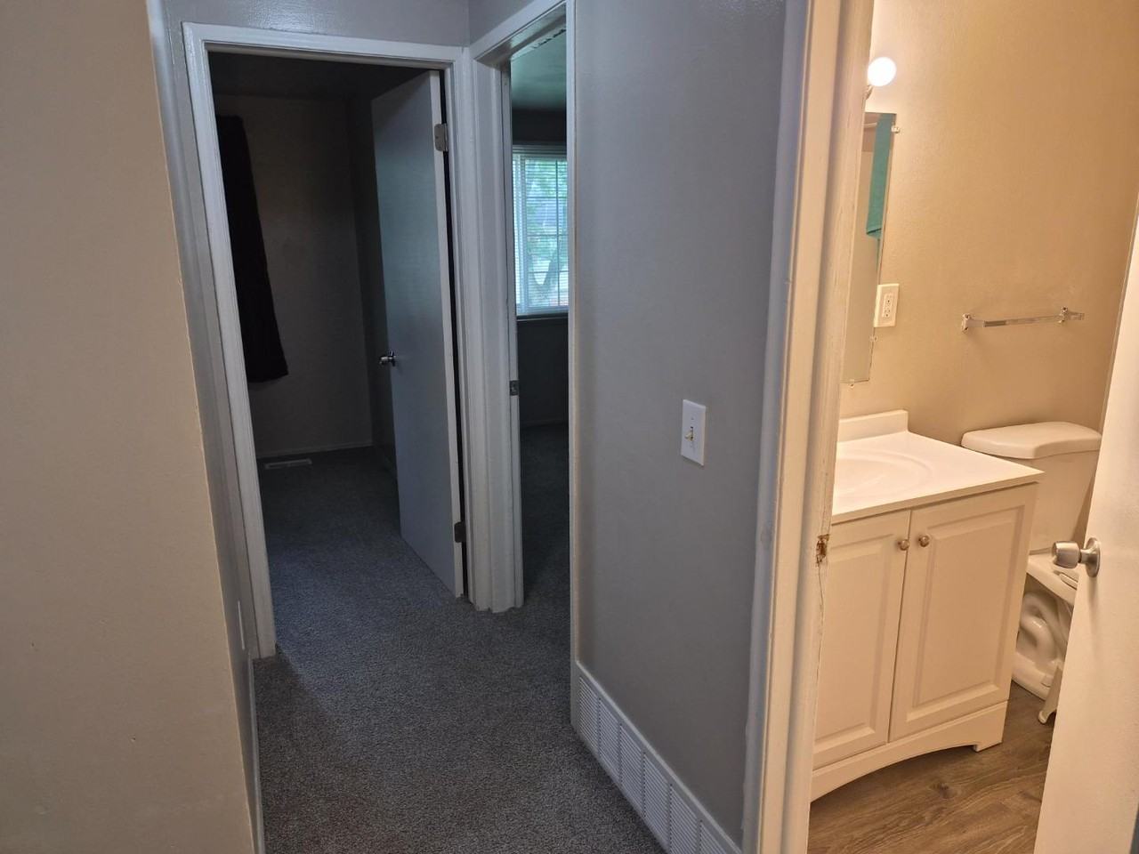 Regency Townhomes - Photo 7 of 10