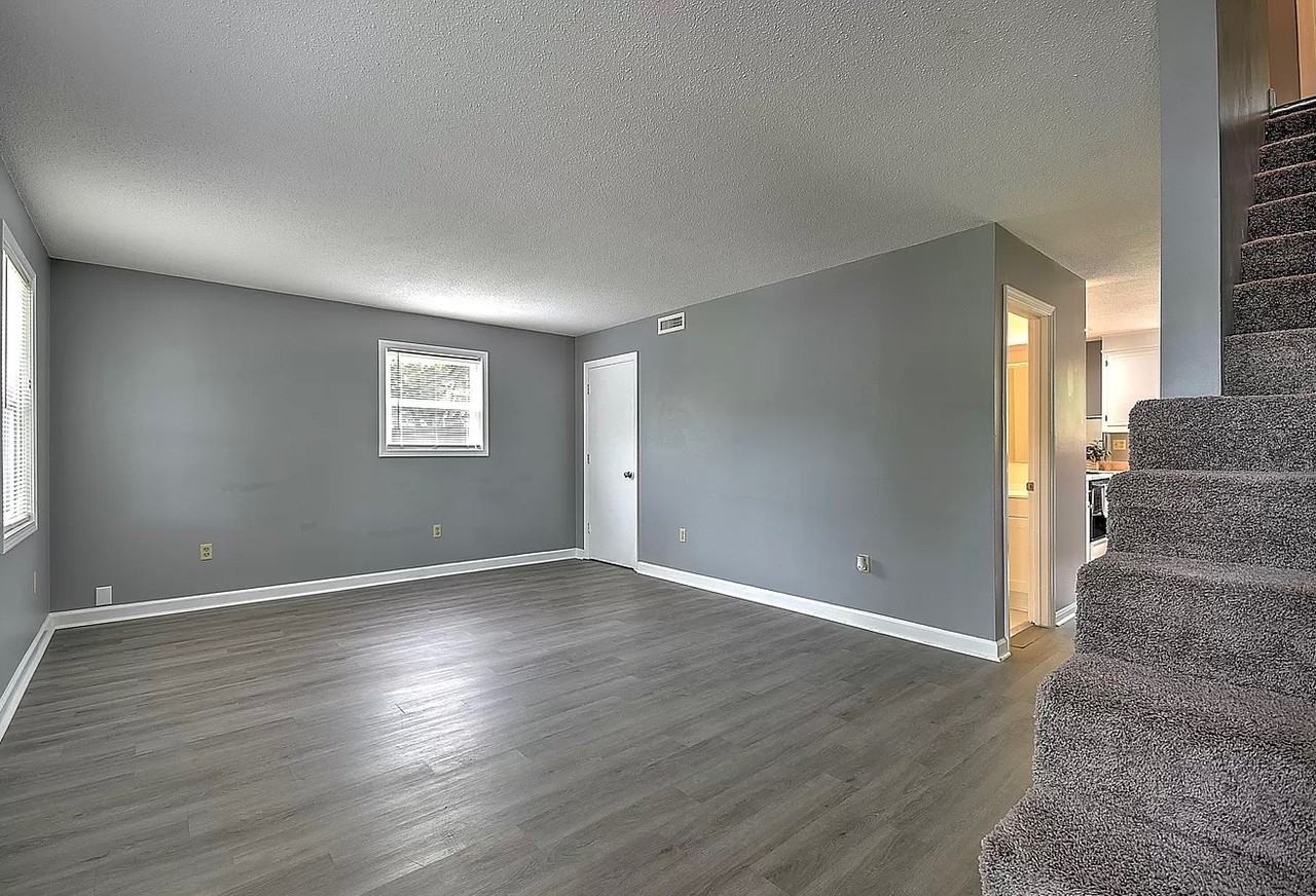 311 Redstone Dr - Photo 6 of 20