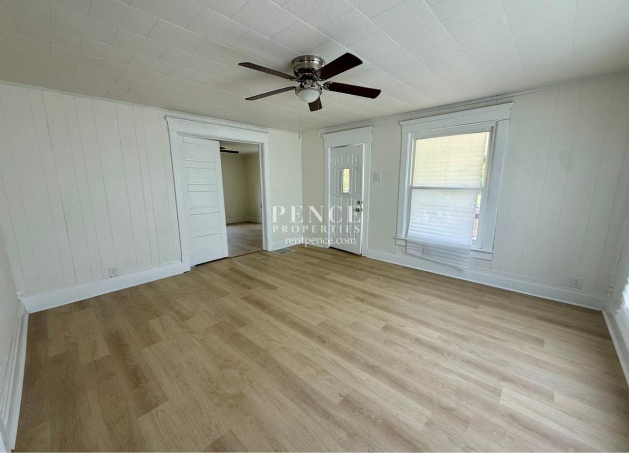 210 W 7th St - Photo 7 of 20