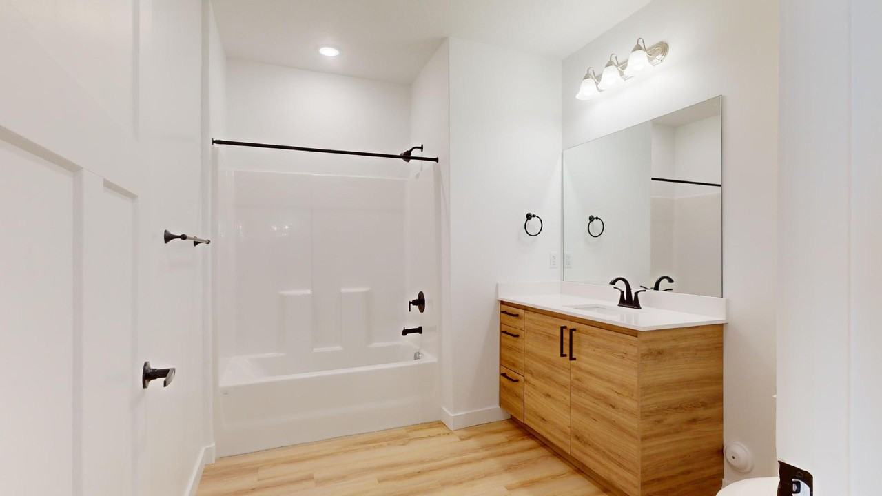 1142 W 250 S #210 - Photo 3 of 10