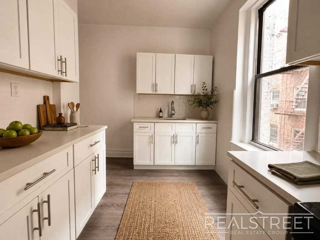 1060 Ocean Ave #D1 - Photo 4 of 9