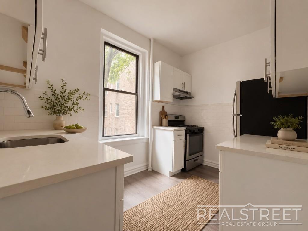 1060 Ocean Ave #D1 - Photo 5 of 9