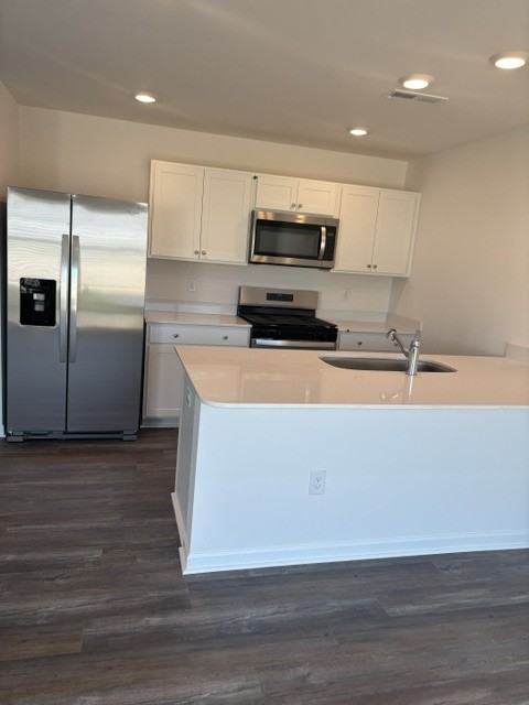 21 Bee Garden Ct #1 - Photo 2 of 13