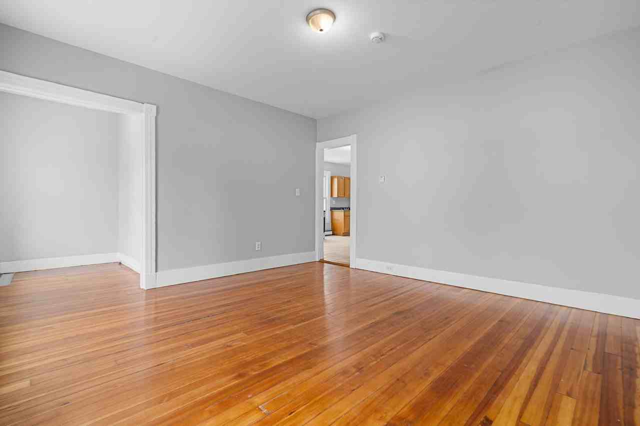 354 Poplar St #2 - Photo 6 of 19