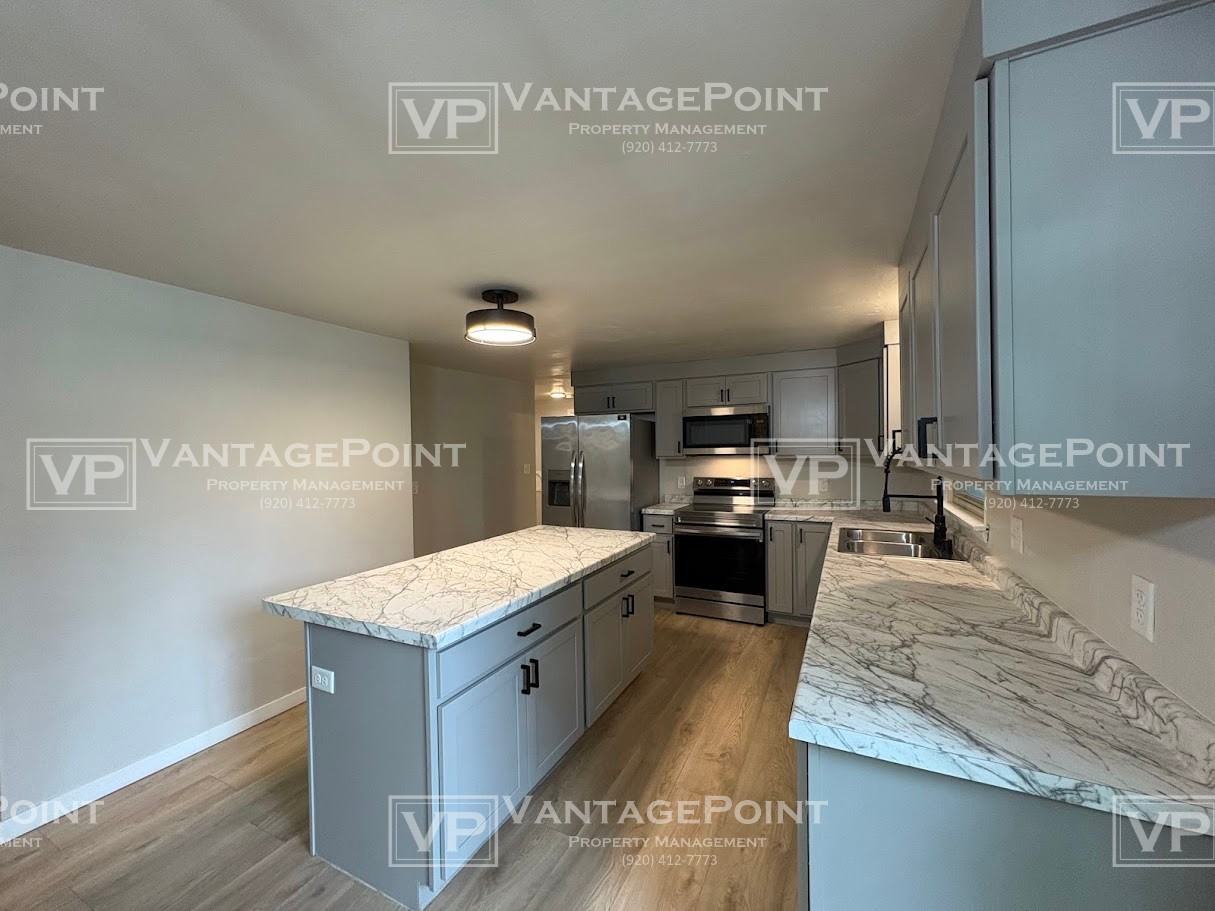 1643 Birchwood Dr #1 - Photo 5 of 25