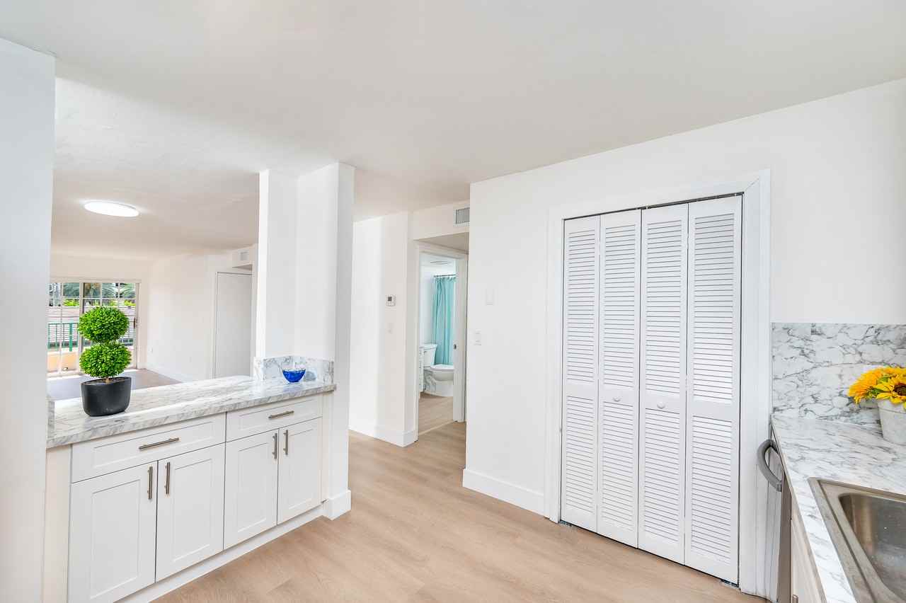222 Madeira Ave #21 - Photo 4 of 23