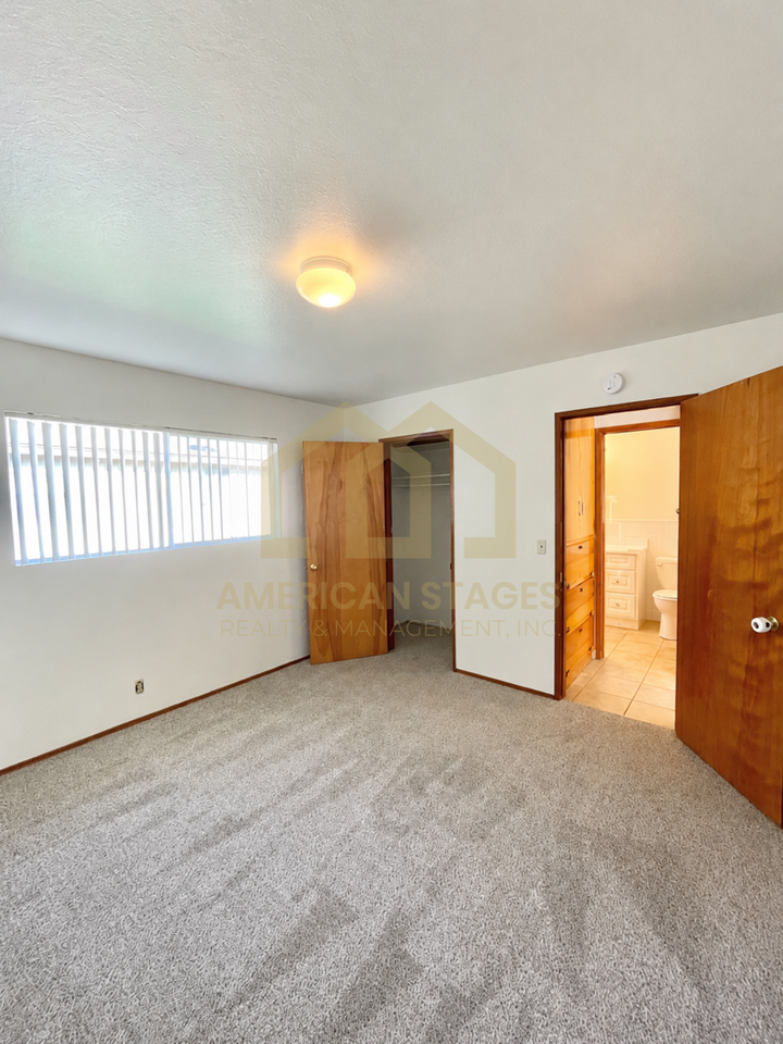 533 N S St #A - Photo 6 of 8