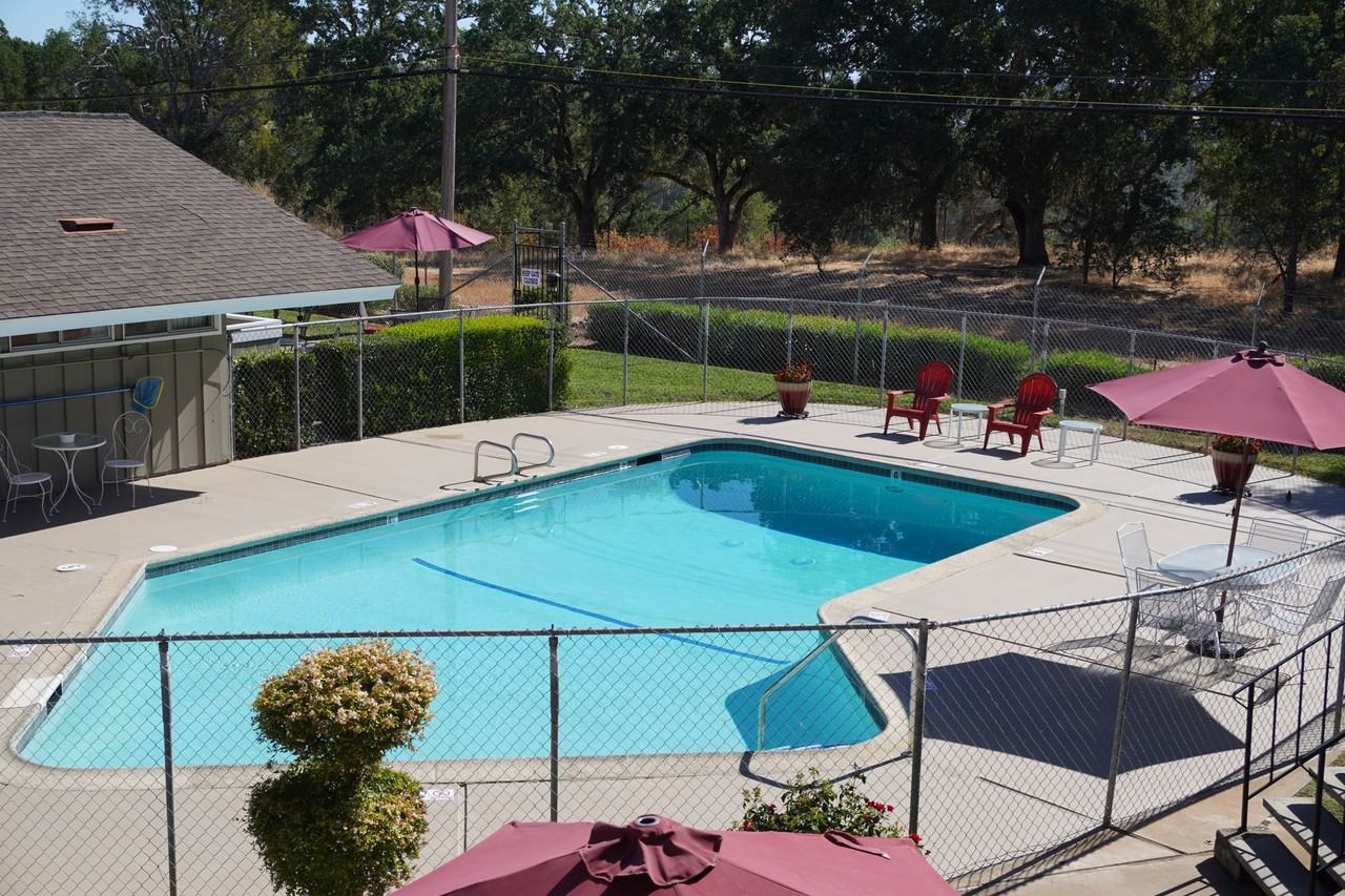 River's Bend Apartments - Photo 2 of 17