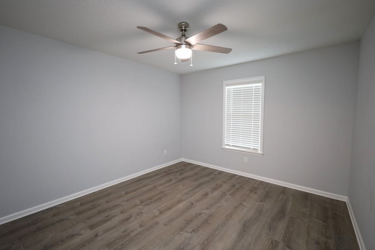 3834 Merriman Ct - Photo 7 of 10
