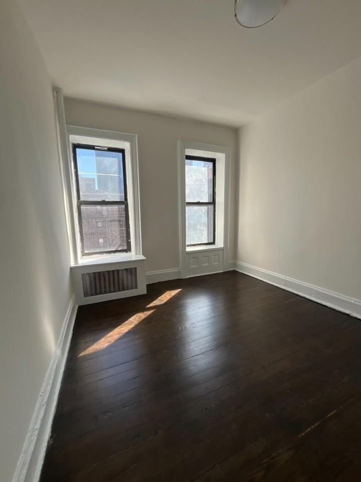 1427 York Ave #2B