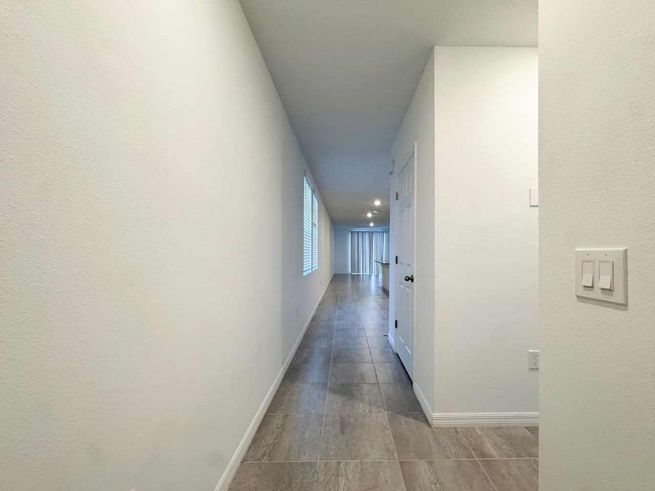 3533 Broadwing Blvd - Photo 5 of 30