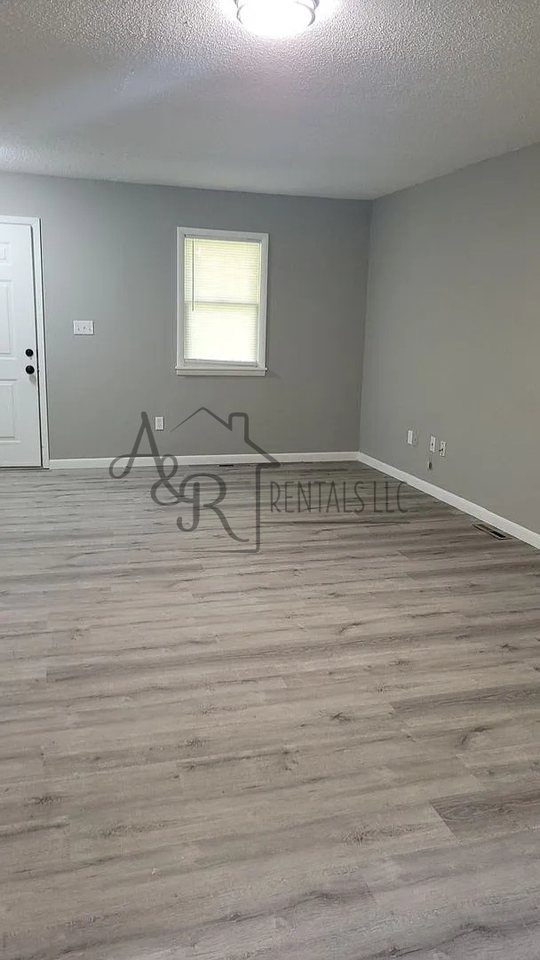 521 E 22nd St #1 - Photo 2 of 13