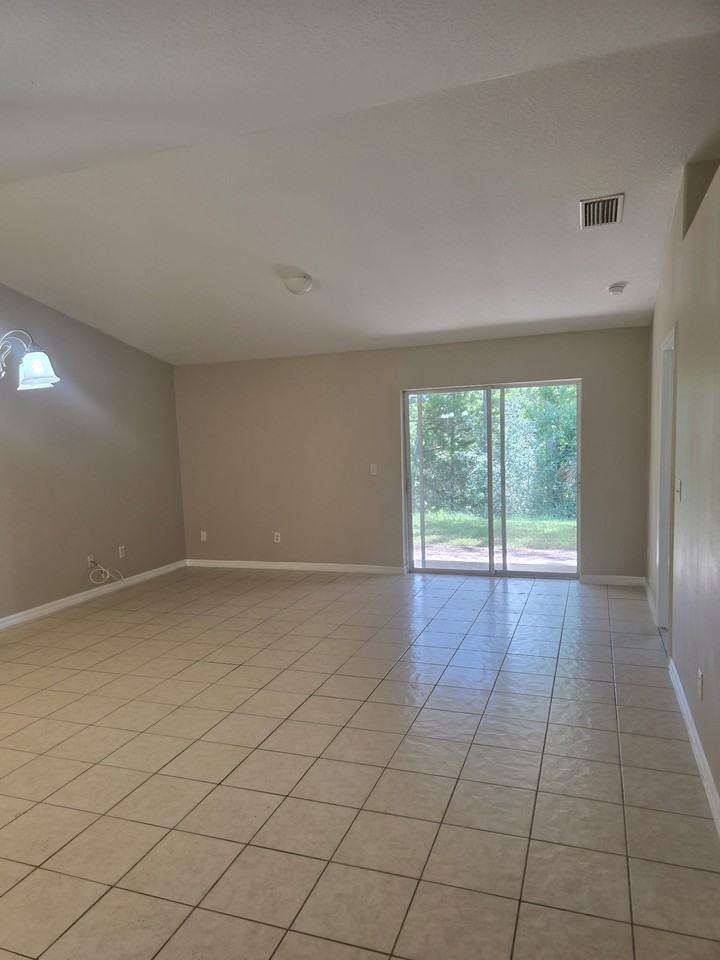 112 Plain View Dr #A - Photo 3 of 9