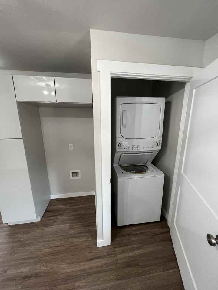 1441 Ne 10th St #1 - Photo 4 of 9