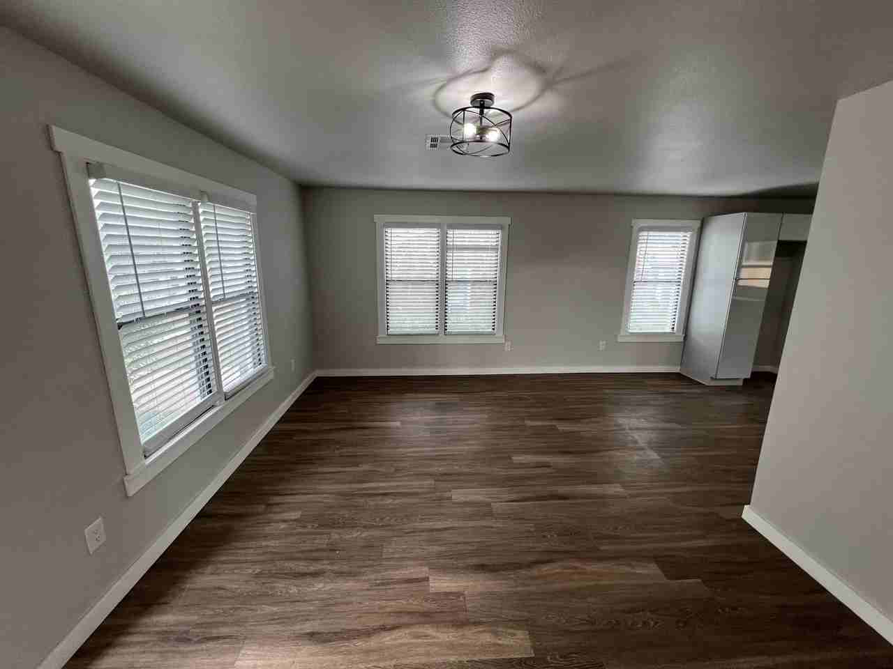 1441 Ne 10th St #1 - Photo 5 of 9