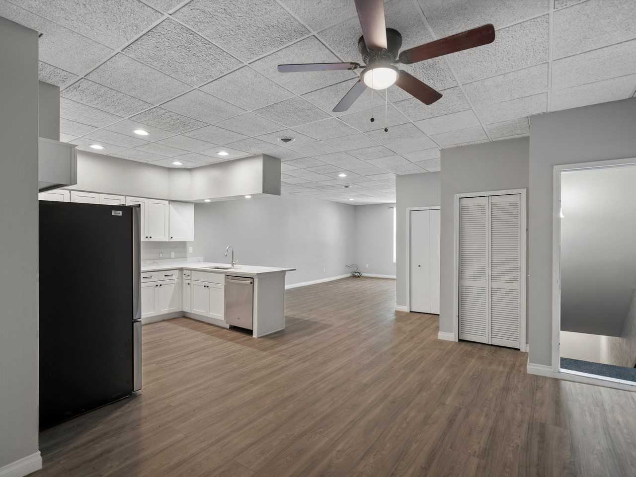125 S Main St #2 - Photo 3 of 28