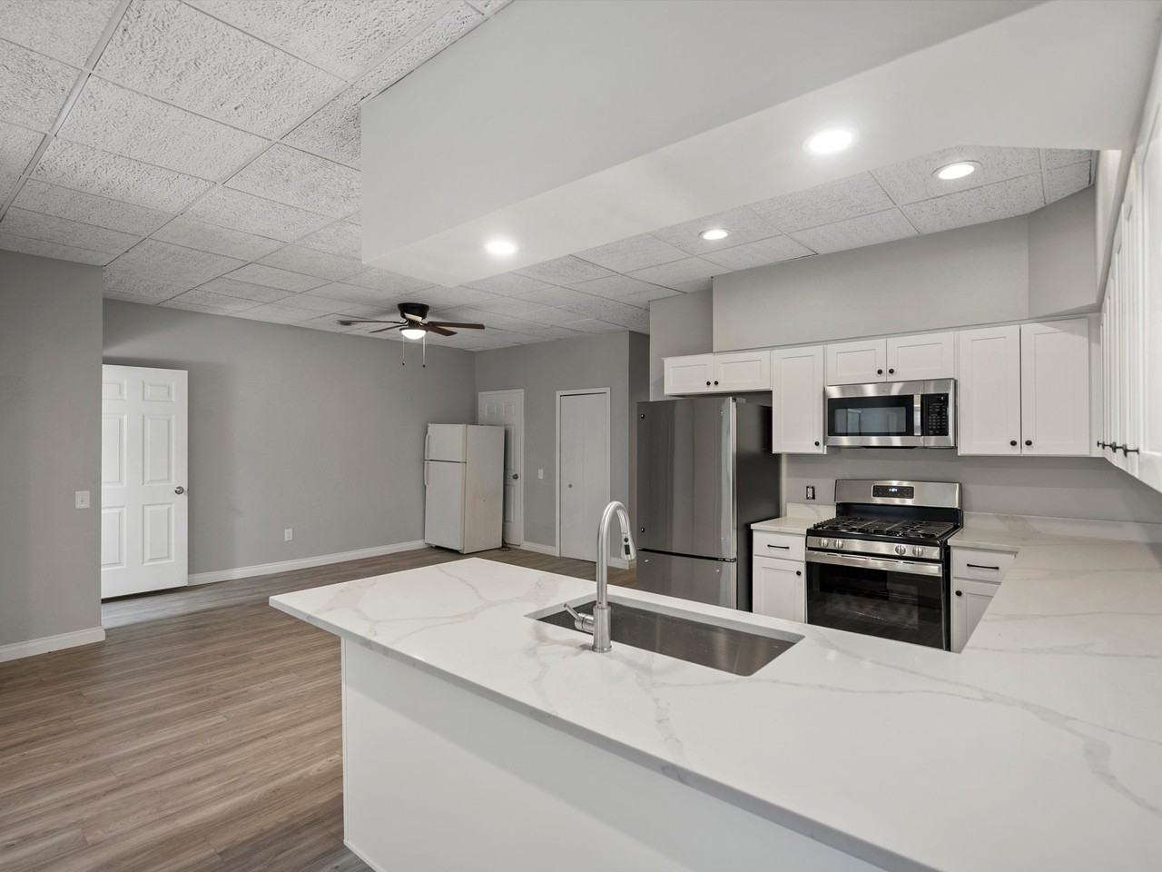 125 S Main St #2 - Photo 5 of 28
