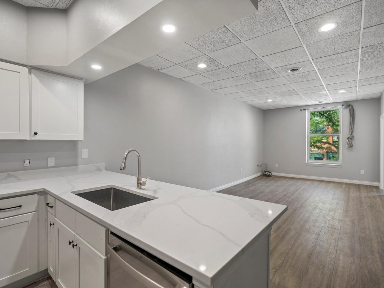 125 S Main St #2 - Photo 7 of 28
