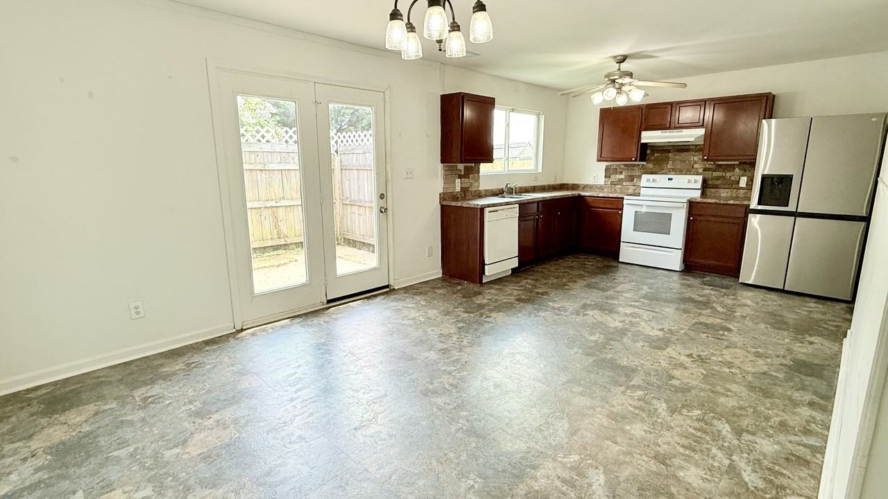 15251 Tyler Mill Dr #1 - Photo 4 of 19