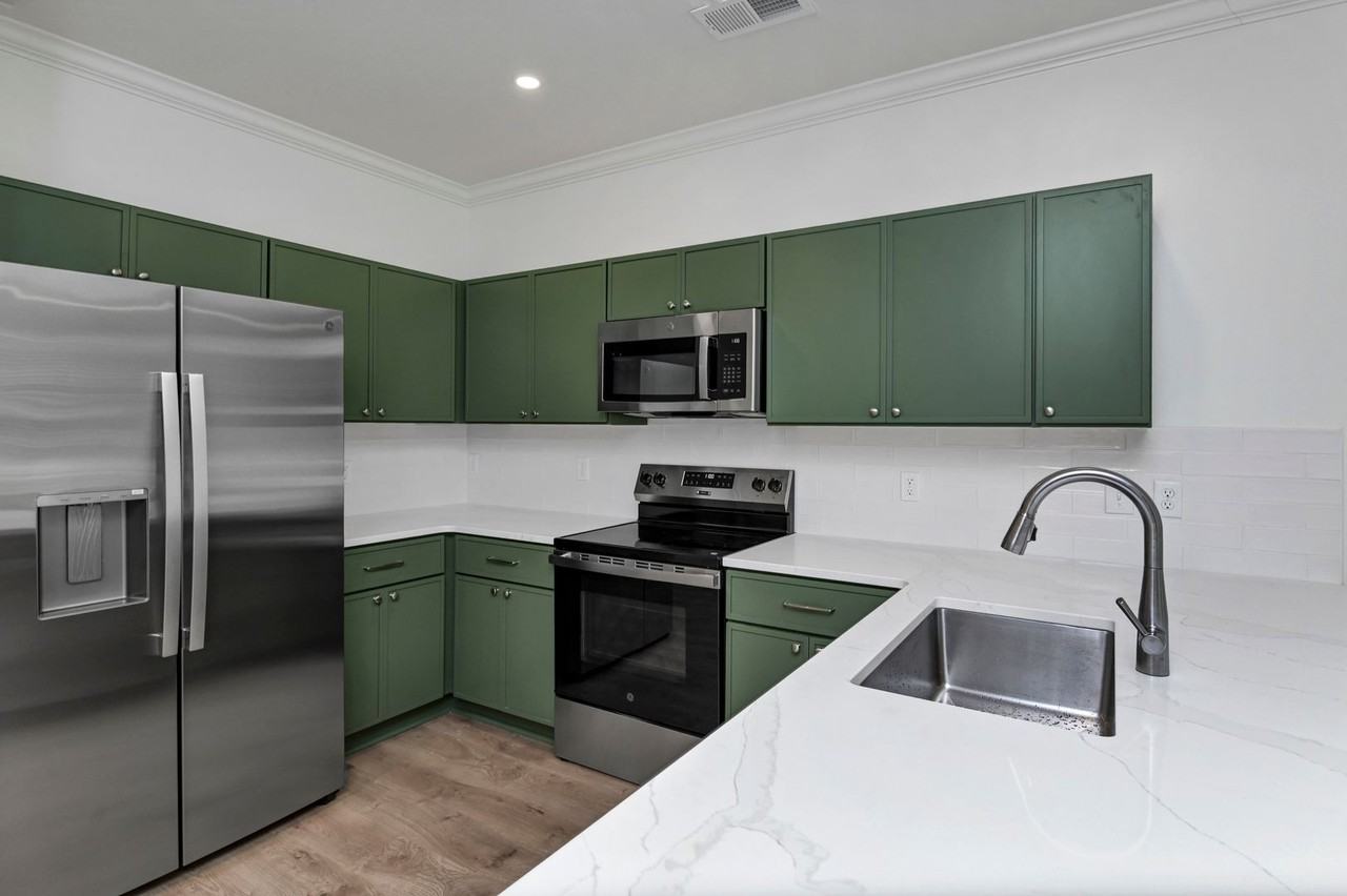 609 S Edisto Ave #I - Photo 5 of 20