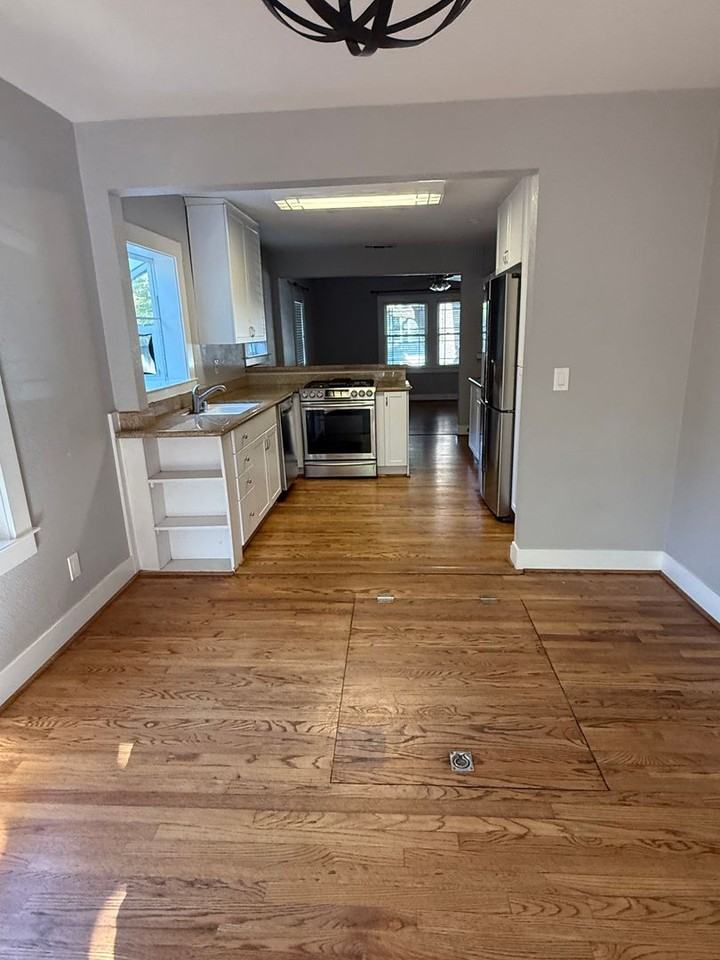 2603 16th St - Photo 3 of 8