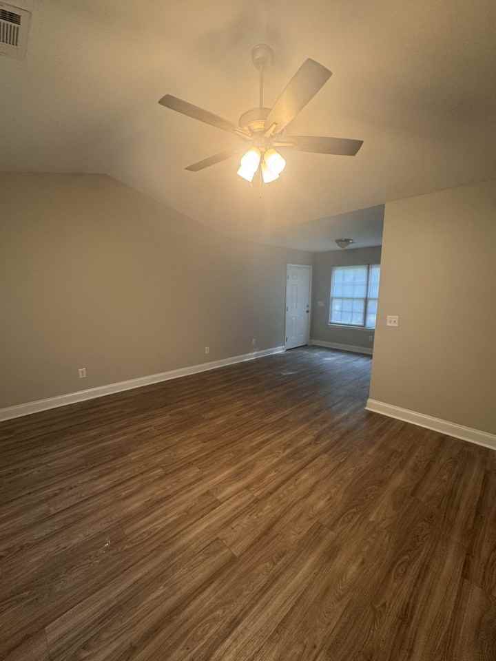 1728 Fairfax Dr #1 - Photo 2 of 8