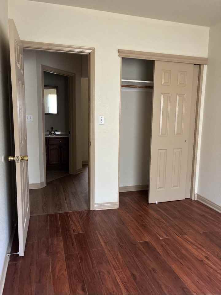 4264 Menlo Ave #1 - Photo 4 of 21