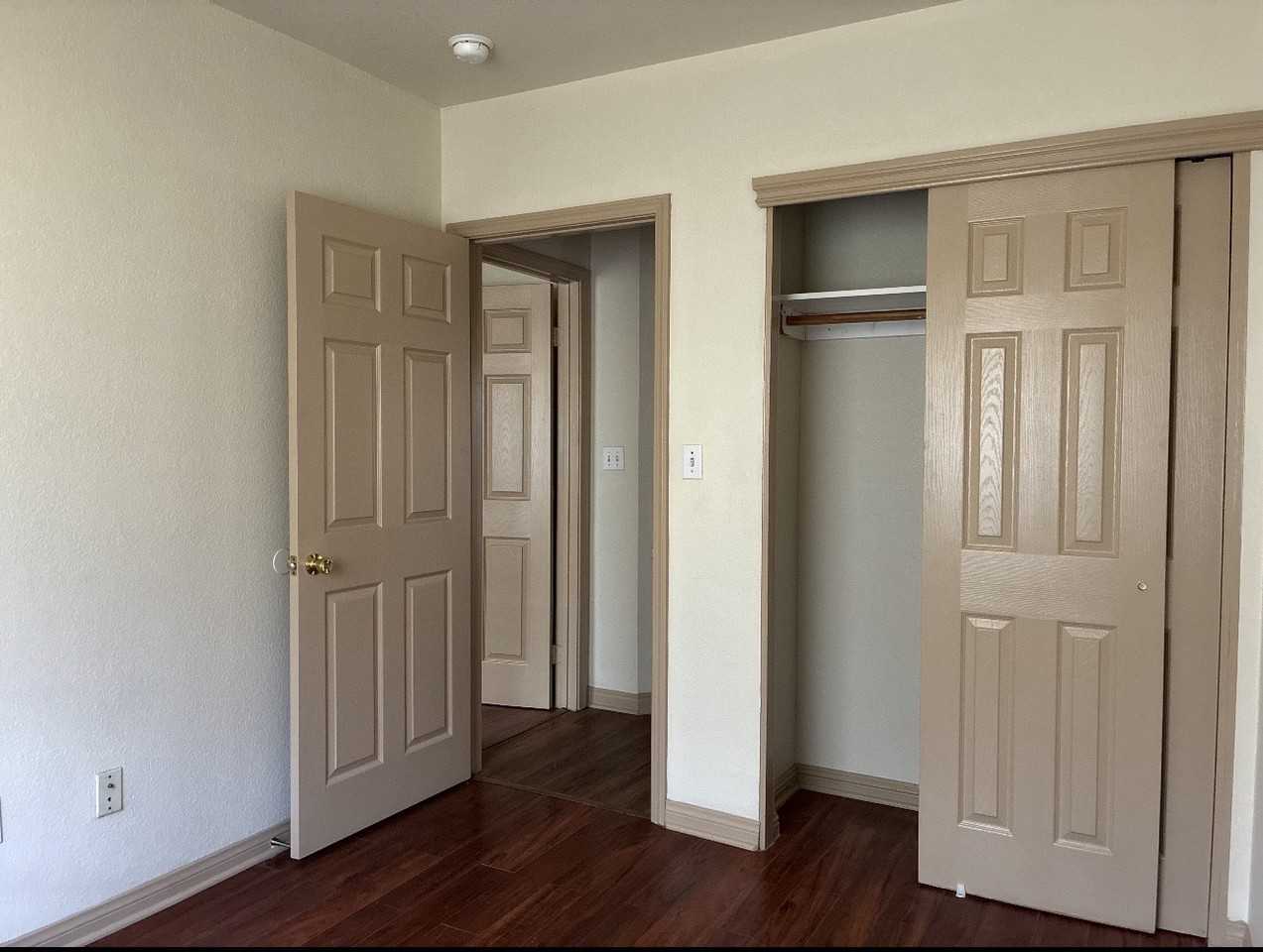 4264 Menlo Ave #1 - Photo 5 of 21