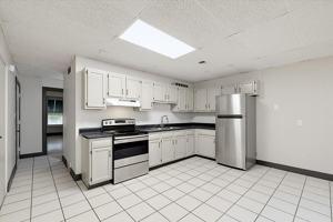 featured image of 113 S Saginaw St #A