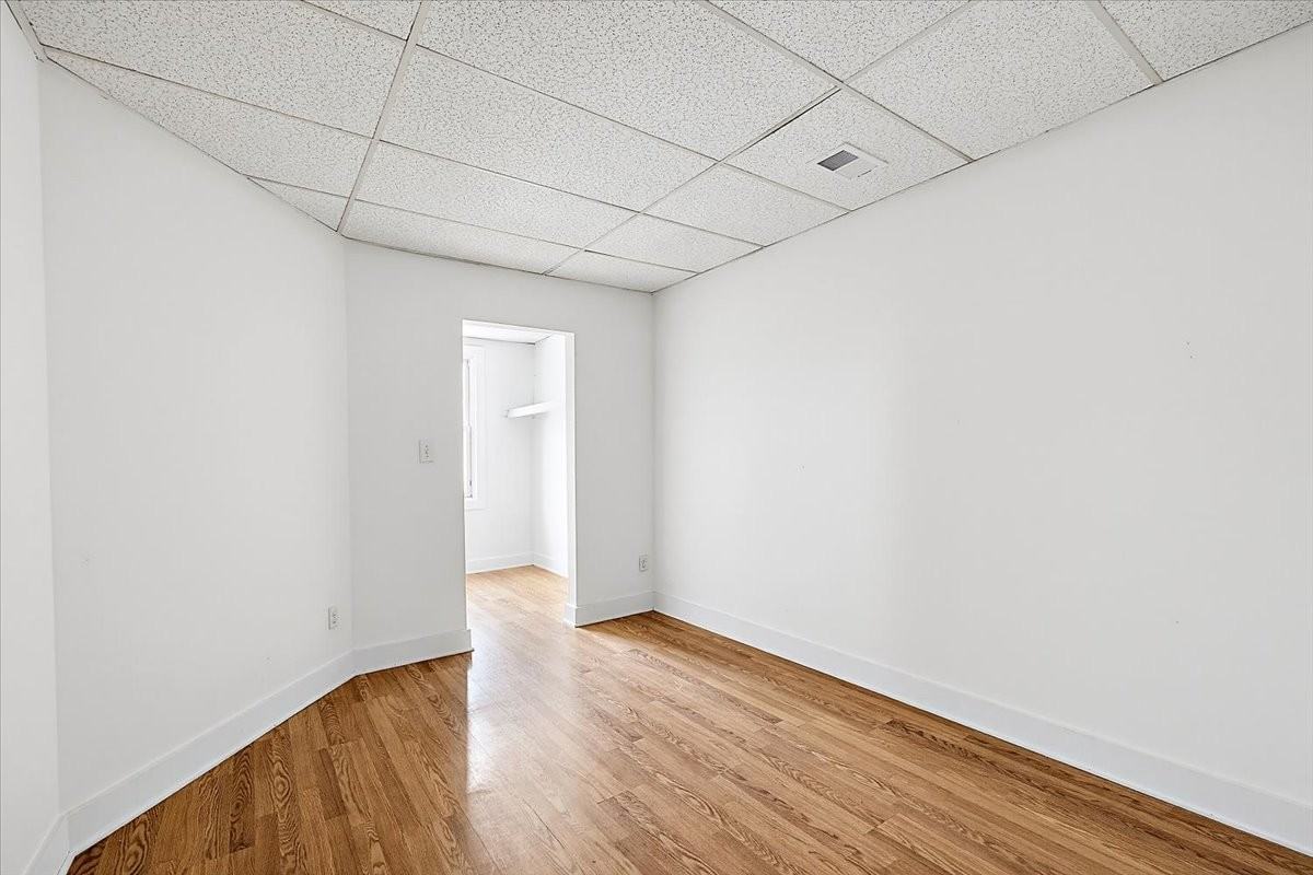 113 S Saginaw St #B - Photo 6 of 11