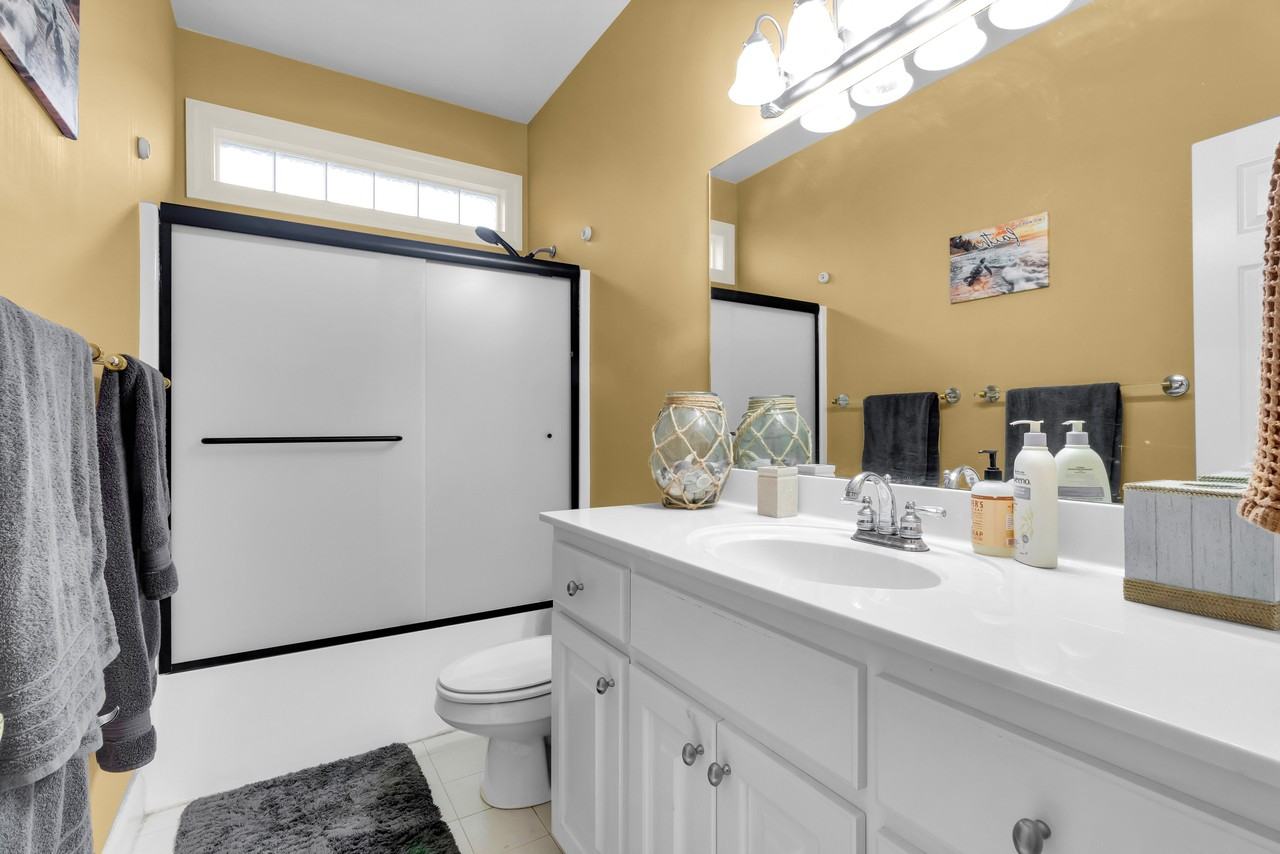 106 Brugg Ct #1 - Photo 5 of 44