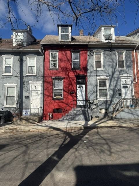 109 Warren St #1 - Photo 2 of 36