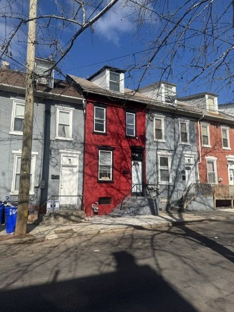 109 Warren St #1 - Photo 3 of 36