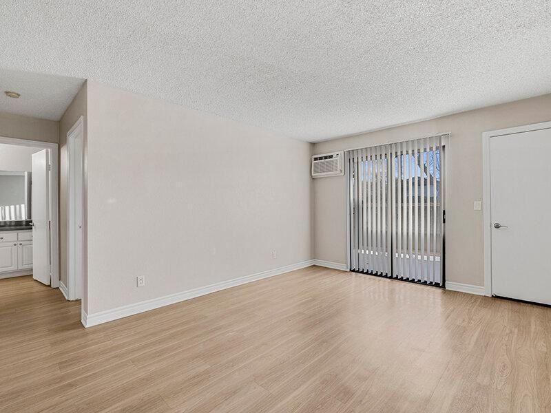856 Heatherwood Ln
