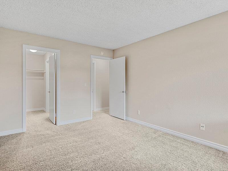 856 Heatherwood Ln