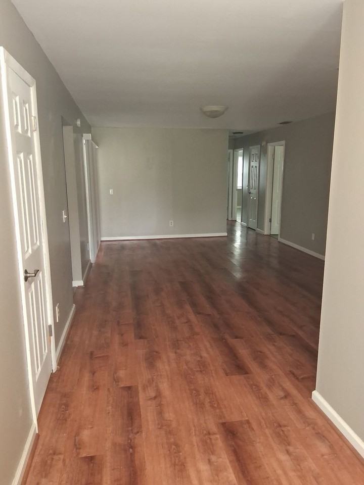 5111 Fairfax E - Photo 5 of 14