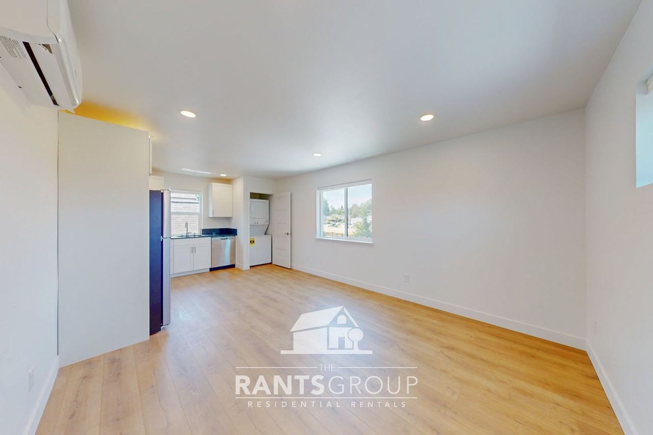 104 Veranda Ln Se - Photo 3 of 10