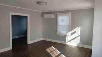 featured image of 265 E Morehead St #B6