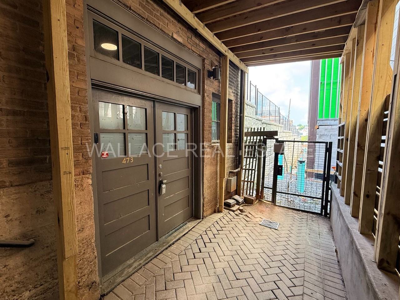 473 Walnut St - Photo 3 of 11